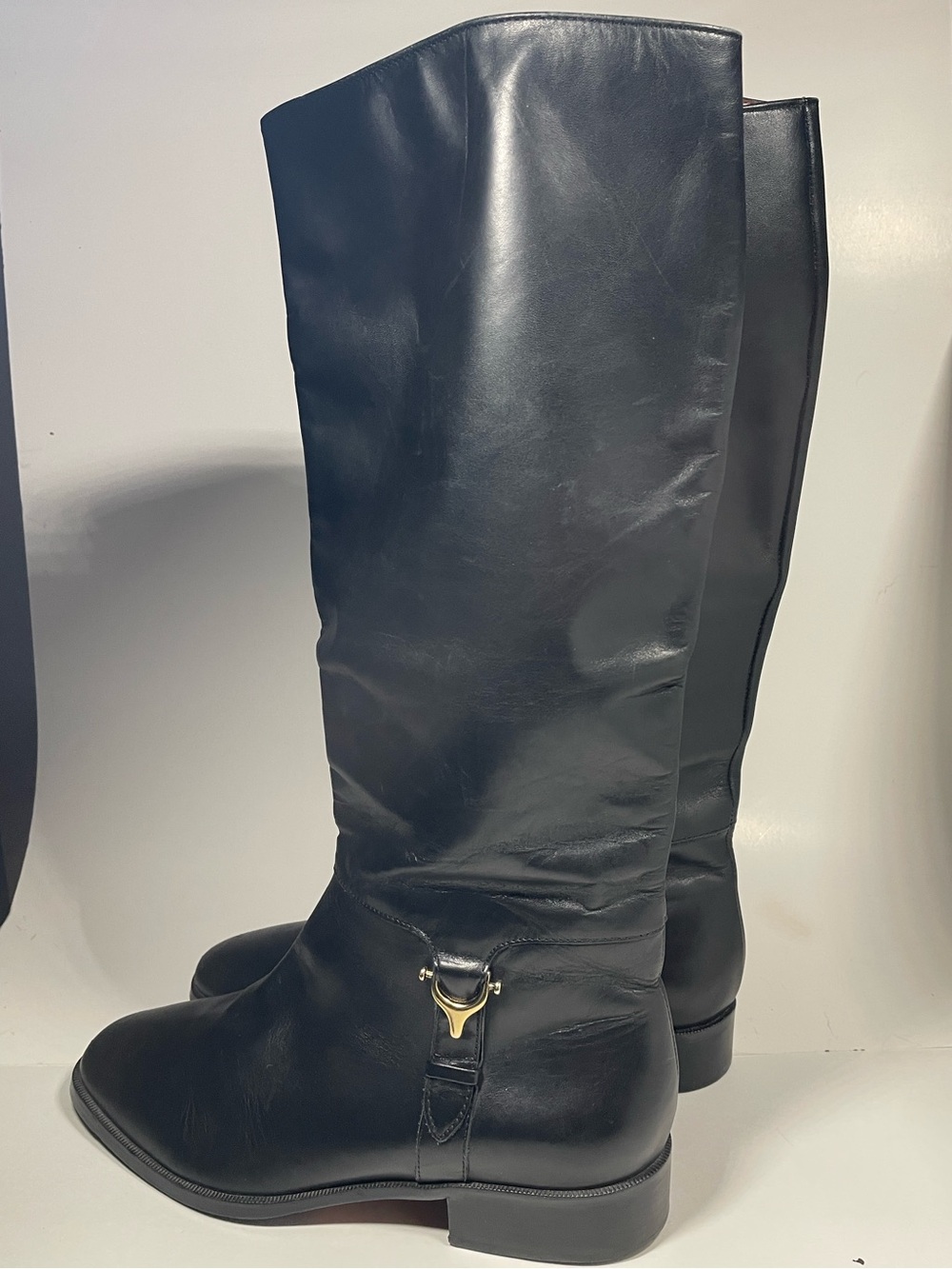 EUC LUXURY BRAND ETIENNE AIGNER   “DERBY “ SIZE 8 1/2 NARROW. HEEL 11/4”